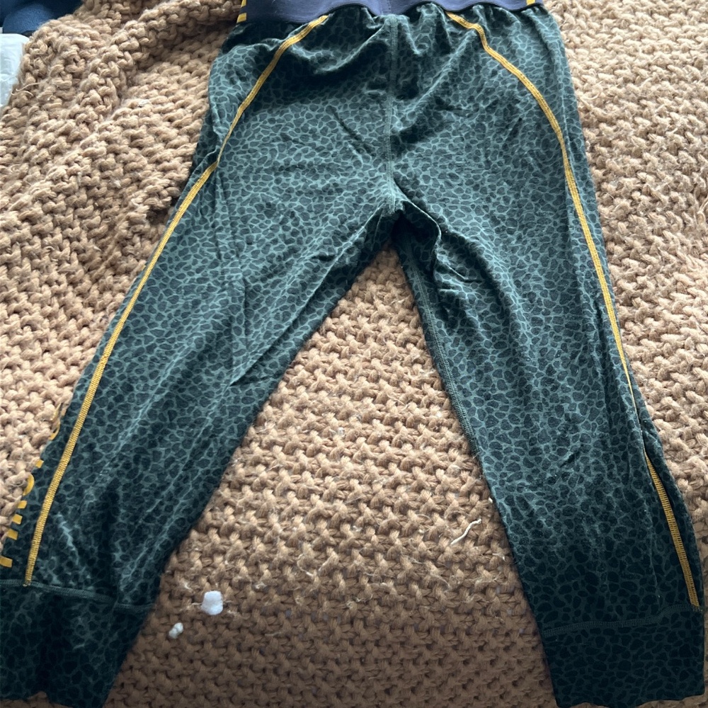 Mons Royale Christy 3/4 Leggings- Wild Things- S - Picture 2 of 5